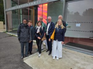 Mary og Rafi Rakotovao sammen med NMS delegasjonen