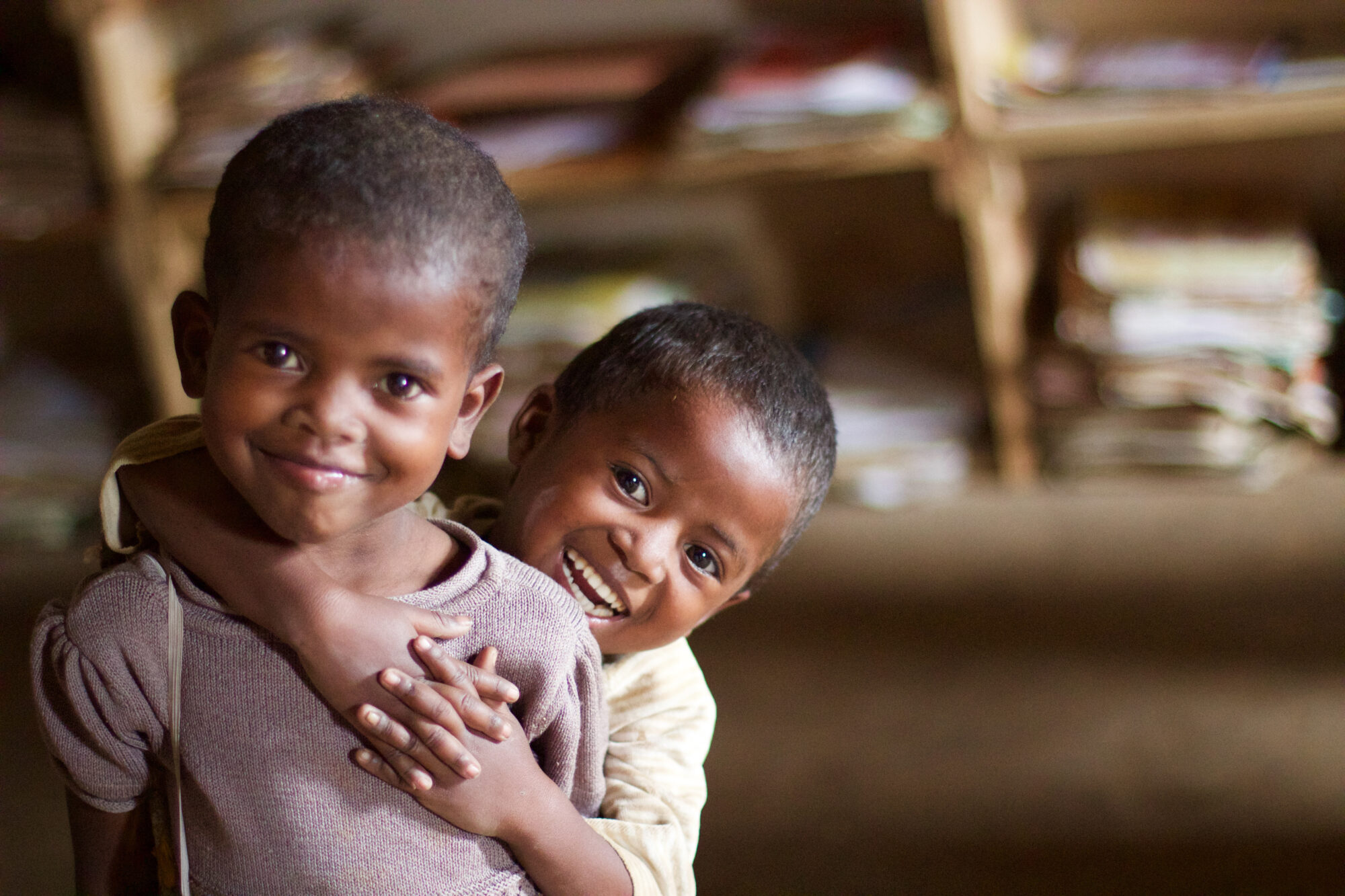 Smilende barn fra Madagaskar